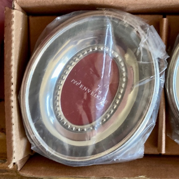 RED ENVELOPE SILVER MINI MAGNETIC PICTURE FRAMES SET OF 3 IN ORIGINAL BOX - Picture 7 of 9